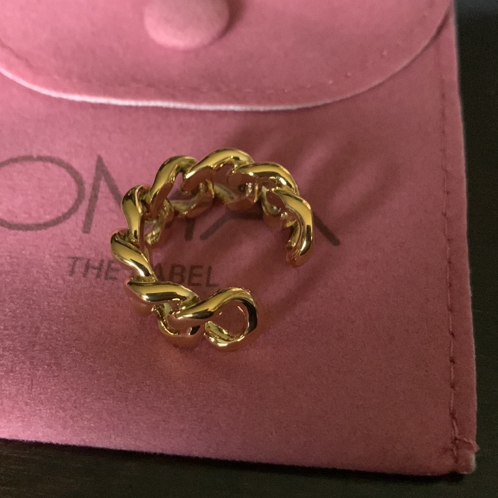 Oma the Label Bold Gold Chain Ring - Picture 4 of 6